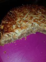 Florentiner Guß auf gedeckten Apfelkuchen