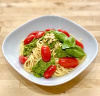 Ich mache die Spaghetti oft im Sommer, wenn es heiss draußen ist. Die werden alle weggeputzt von der Familie!