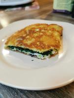 Sehr lecker, wir haben sie gefüllt mit Blattspinat, Lachs, Tzaziki und für die Kinder Hähnchenschinken und Gratinkäse, mega lecker und sättigend