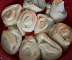 Süsser Hefeteig mit Custard Creme