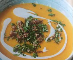 Scharfe Kürbis-Linsen-Suppe