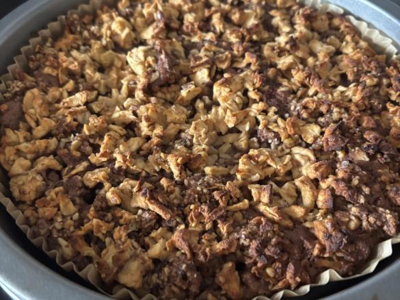 Walnusskuchen mit  Äpfeln