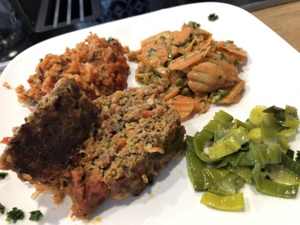 Hackbraten mit Tomaten Reis - Schmid Oma