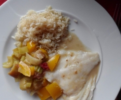 All-in-one: Schollenfilets mit Rhabarber-Sellerie-Gemüse und Würzreis