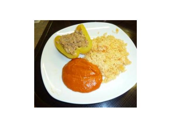 gladdy88: gefüllte Paprika mit Sojaschnetzel - lecker vegetarisch