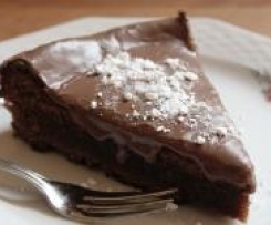 Variation von Schokokuchen (mit selbst gemachter Schokoglasur, sehr saftig)