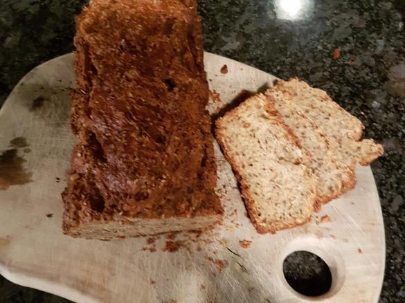 Vital Brot (mit türkischem Joghurt)