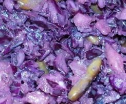 Variation von Rotkohlsalat Vegan