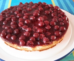 Käsetorte mit Zimtkirschen