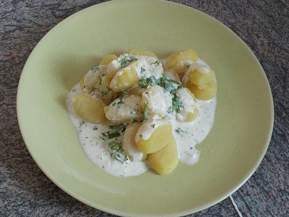 Gnocchi in cremiger Kräutersosse
