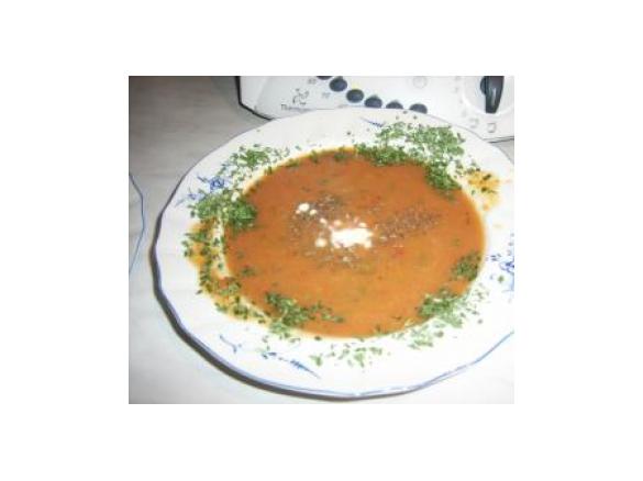 Spanische Paprika-Tomaten-Suppe