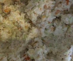 Variation von Weißkohlsalat (pikant)