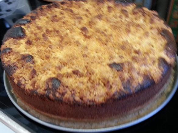 Versunkenes Obst oder Obststreuselkuchen