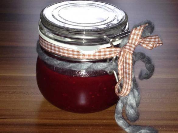 Weihnachtsmarmelade mit Himbeeren