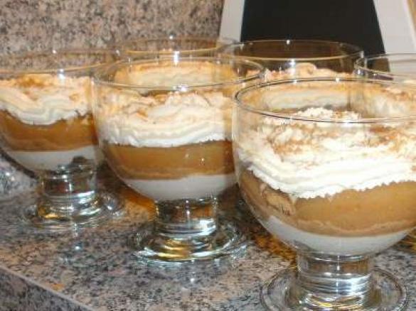 Bratapfel-Schichtdessert