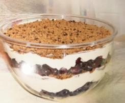 Variation Weintrauben/ Cookies Schichtdessert