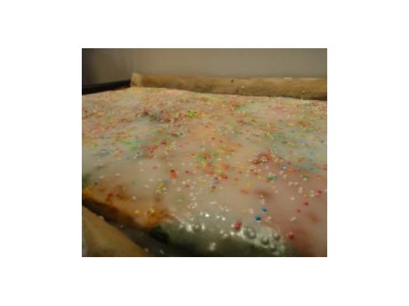 Bunter Papageienkuchen mit Schmand - Kindergeburtstag