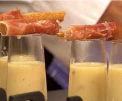 Kartoffelsuppe mit Schinken-Grissini