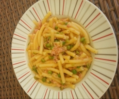 Schinken-Erbsen-Nudeln