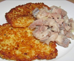 Reibekuchen mit Matjes-Salat 