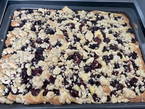 Kirsch-Vanille-Streusel Kuchen vom Blech