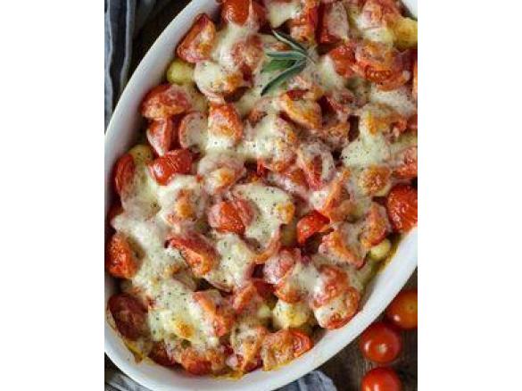 Schweine-Tomaten-Geschnetzeltes mit Gnocchi