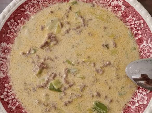 Käse-Lauch Suppe mit Hackfleisch
