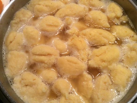 Griessnockerl als Suppeneinlage