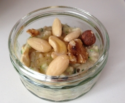 Porridge mit Apfel, Zucchini - macht satt und gesund - Haferbrei mal anders