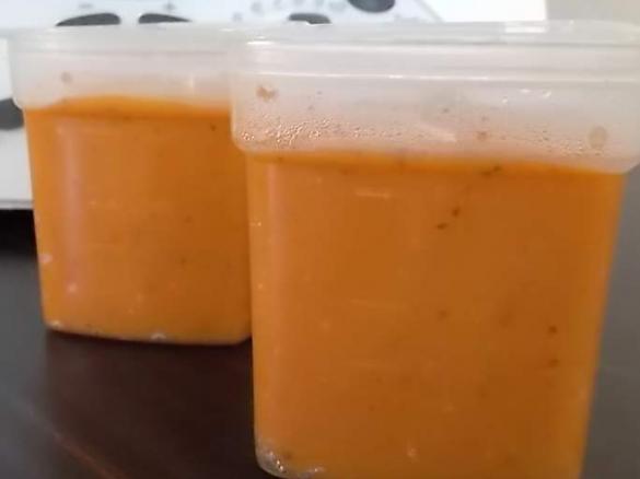 Reisbrei mit Tomate und Zucchini