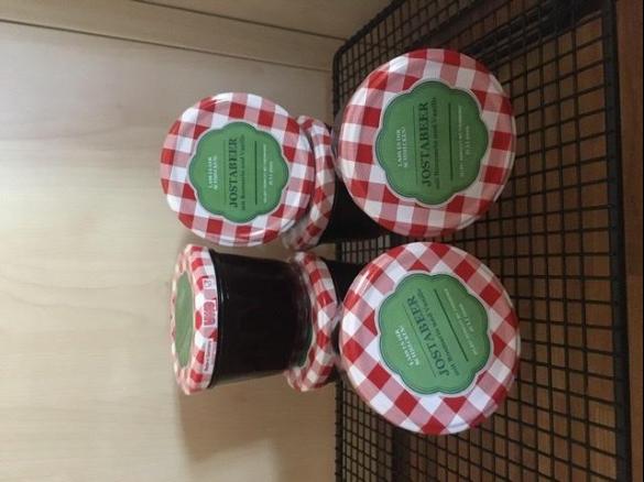 Jostabeer Marmelade mit Rosmarin und Vanille