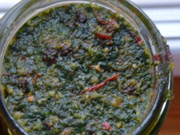 Löwenzahnpesto, vegan