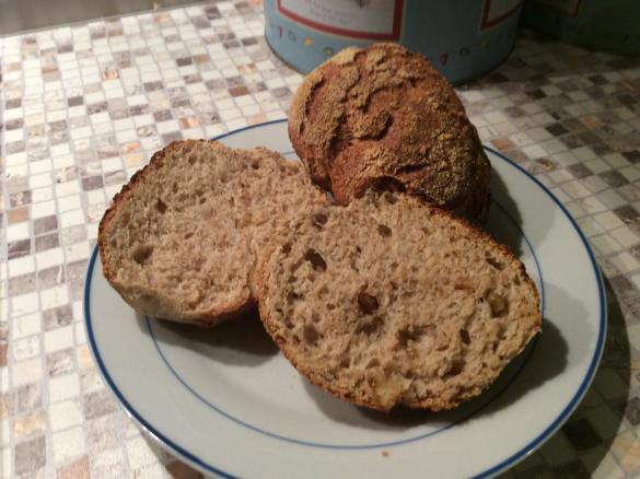 Walnussbrötchen