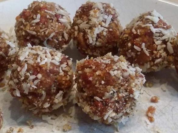 Powerballs mit Chia und Goji Beeren ohne zucker