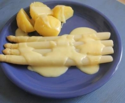 Kartoffeln mit Spargel und heller Sauce