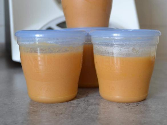 Apfel-Pflaumen-Trauben-Bananen Brei