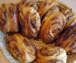   Marzipan-Nußteilchen