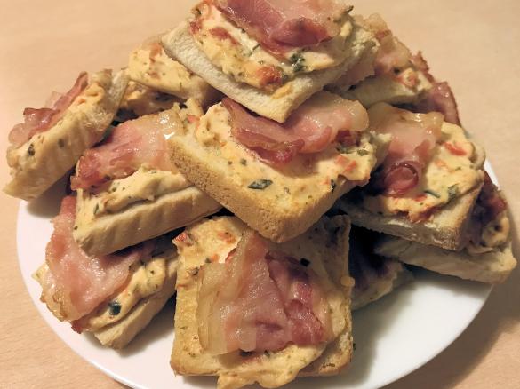 Frischkäse  Tomaten  Bacon  Häppchen