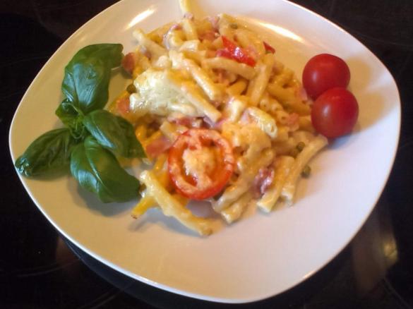 Käse-Schinken-Sahne-Nudelauflauf