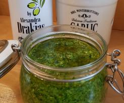 PESTO VERDE mit RUCOLA und BASILIKUM