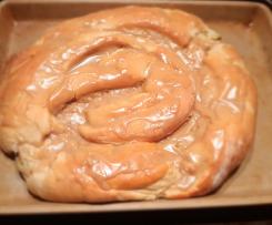 Hefekranz mit Marzipan-Pistazien-Füllung