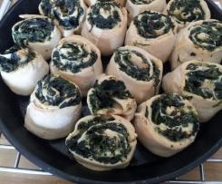 Spinat - Party - Blume mit Frischkäse (fettarm)