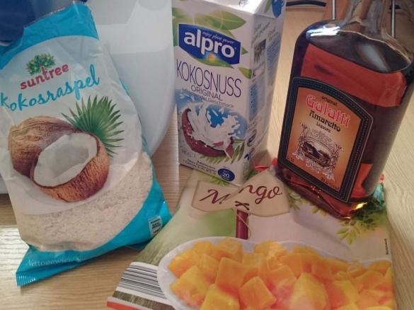 Mangoeis mit Amaretto