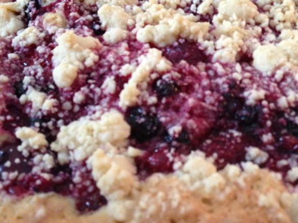 Beeren Streuselkuchen vom Blech
