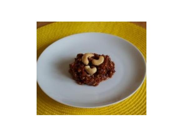 Pesto aus getrockneten Tomaten und Cashewnüssen