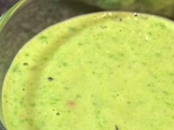 Greensmoothie Spinat Avocado 