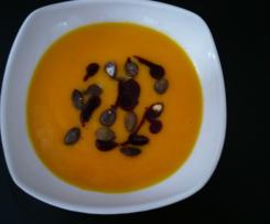 Kürbissuppe mit fruchtiger Note