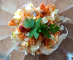Sauerkraut Rohkost mit Apfel und Möhre