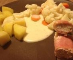 Eingewickelte Hähnchenröllchen mit Gemüse