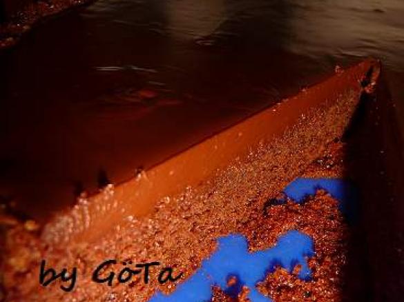 Zensierter Schokokuchen